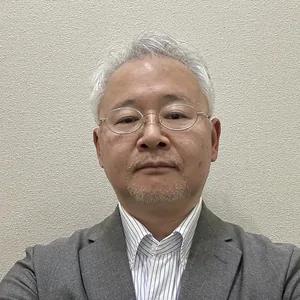 桒田 登起夫